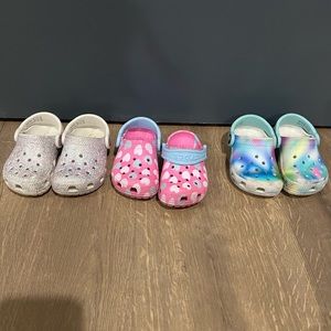 Lot of 5 c crocs